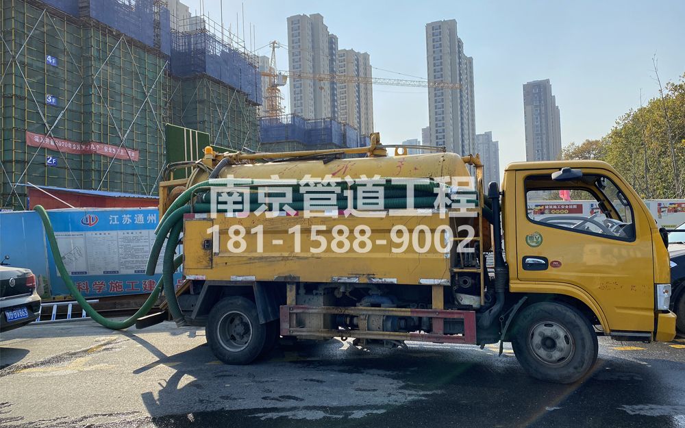 265营苑建筑工地抽粪